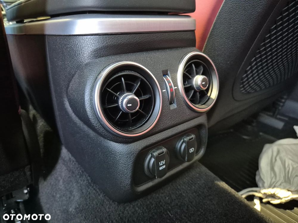 Kia Stinger 3.3 T-GDI V6 GT AWD - 23