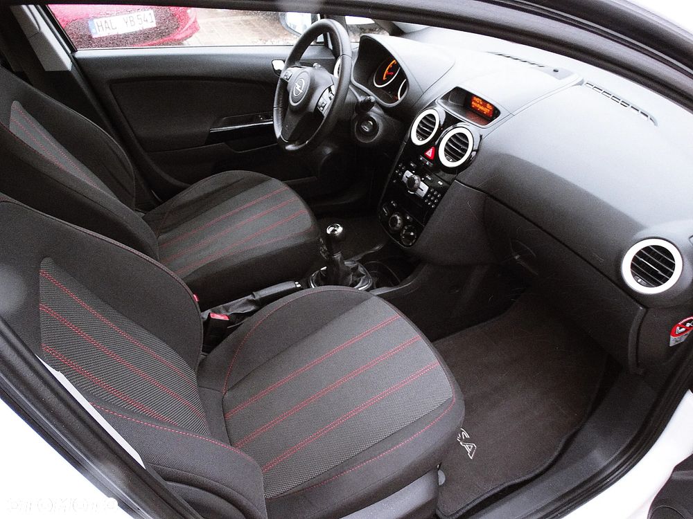 Opel Corsa 1.4 16V Color Edition - 27