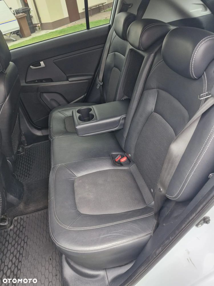 Kia Sportage 2.0 L - 5