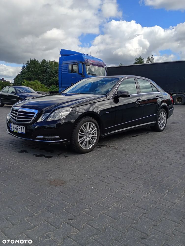 Mercedes-Benz Klasa E 200 BlueTEC 7G-TRONIC Elegance - 2