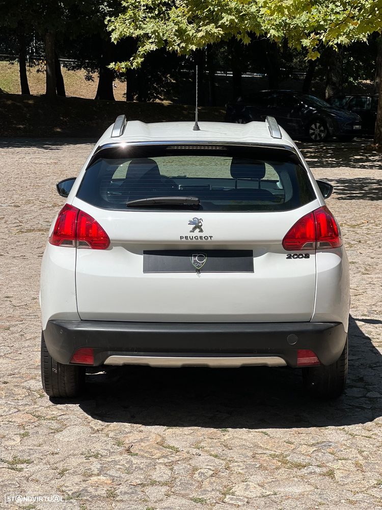Peugeot 2008 1.2 PureTech Allure - 8