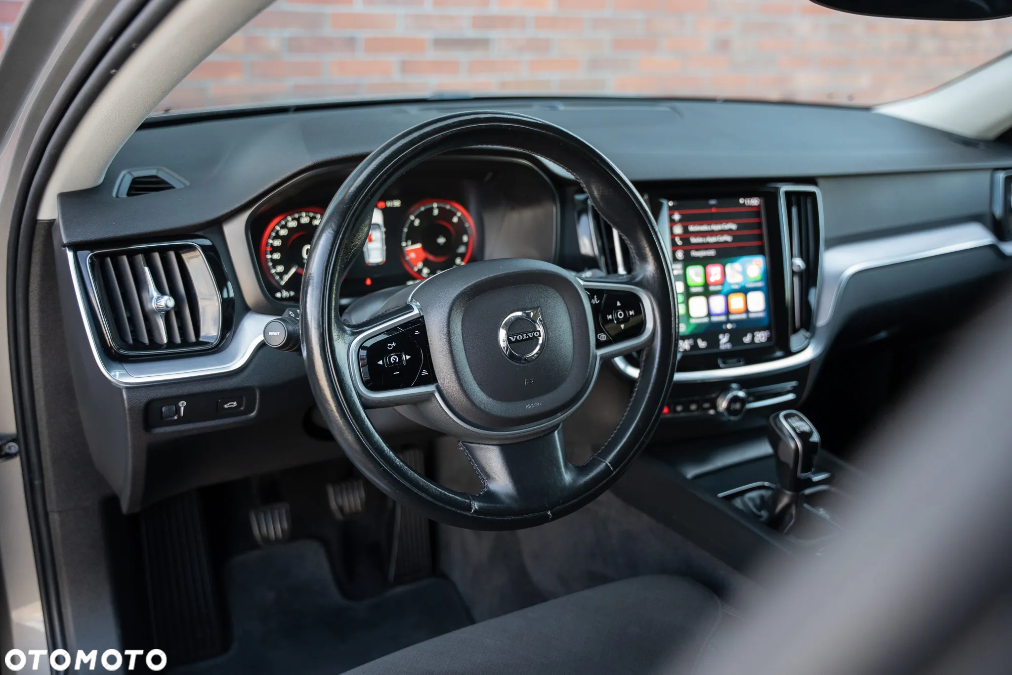 Volvo V60 D3 Momentum Pro - 20