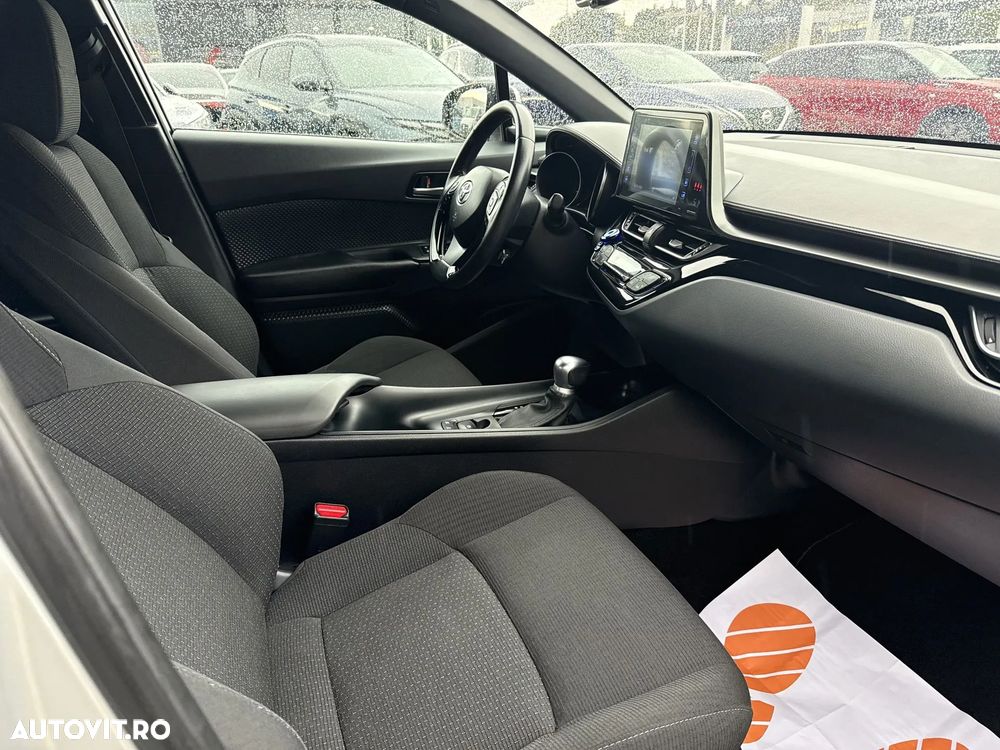 Toyota C-HR 1.8 HSD 4x2 CVT C-enter - 14