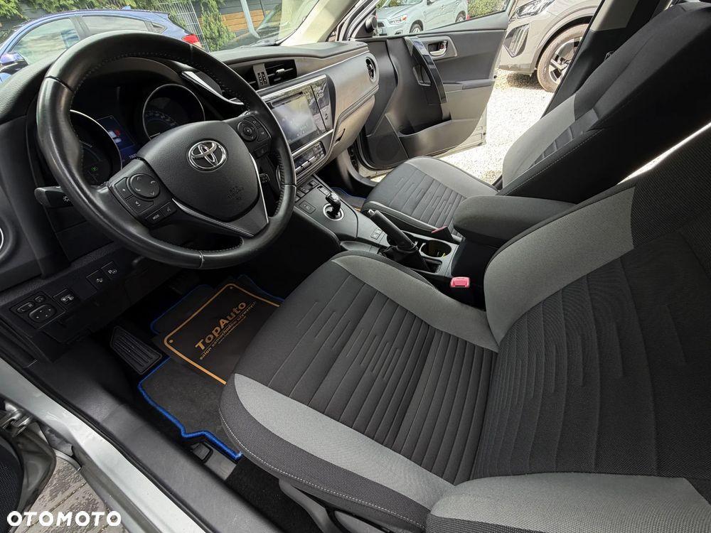 Toyota Auris - 18