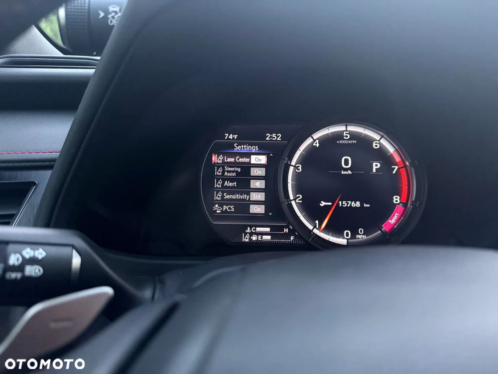 Lexus UX - 12