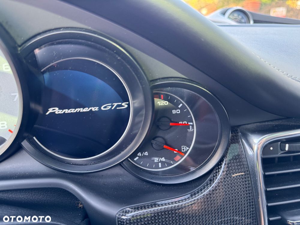 Porsche Panamera GTS PDK - 15