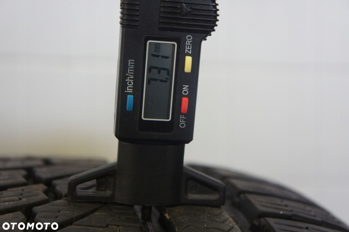 NR 513 Opony Zima 245/45/19 Nokian ok.7,5mm - 7