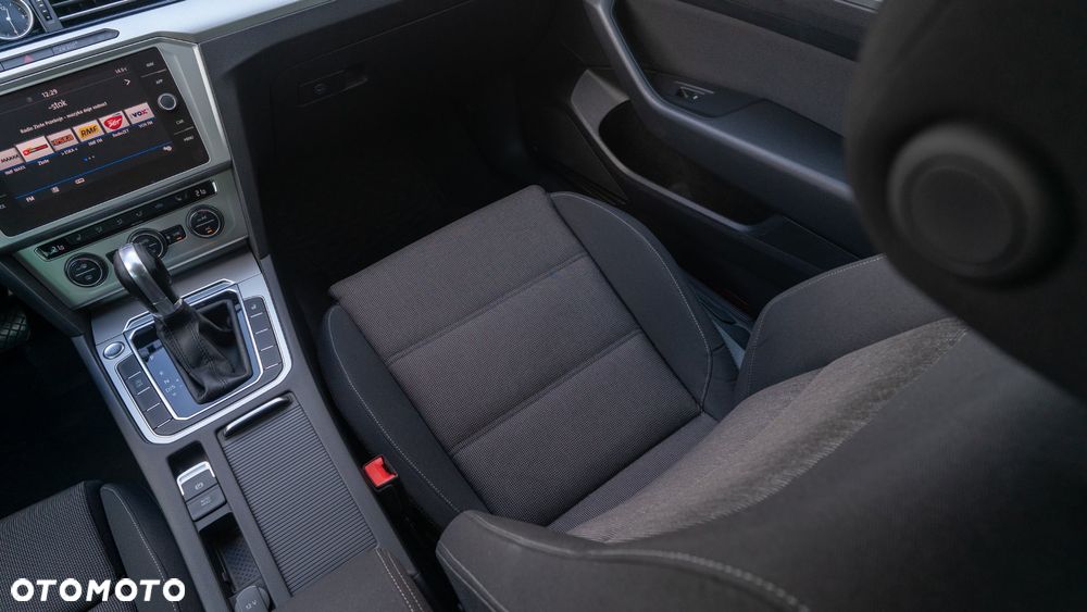 Volkswagen Passat 2.0 TDI (BlueMotion Technology) DSG Comfortline - 10