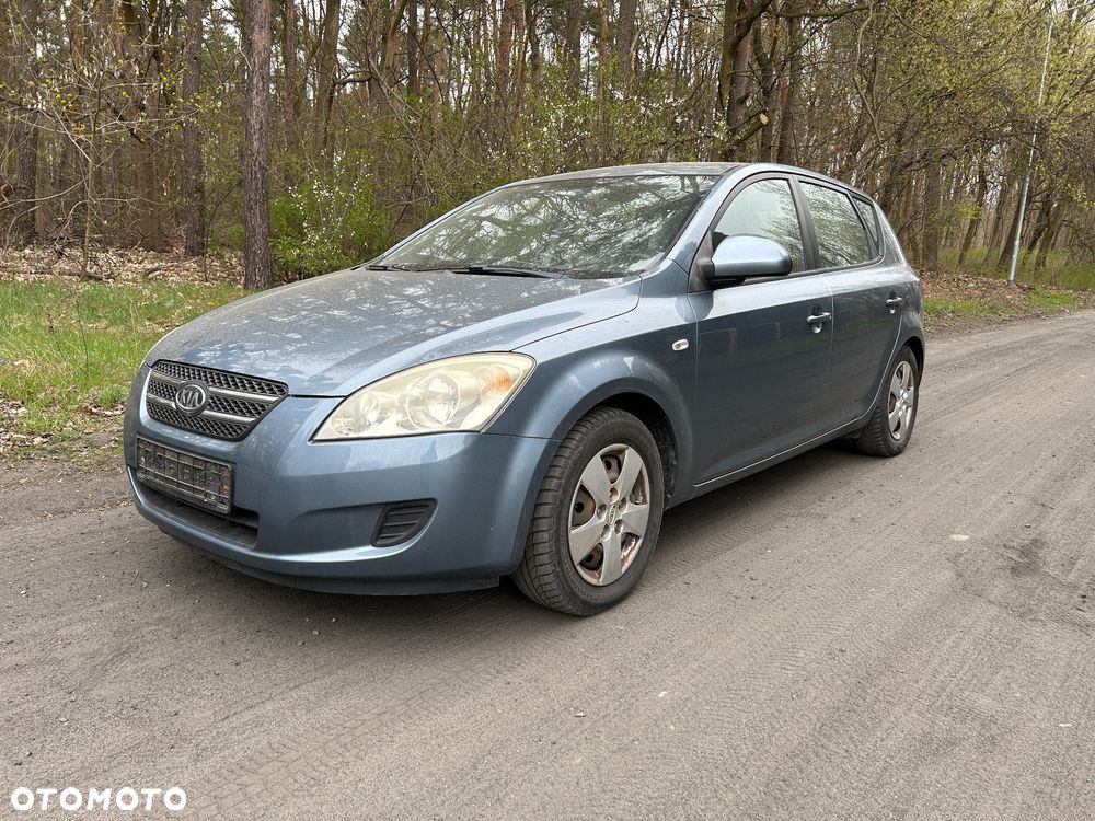 Kia Ceed 1.4 Comfort - 1