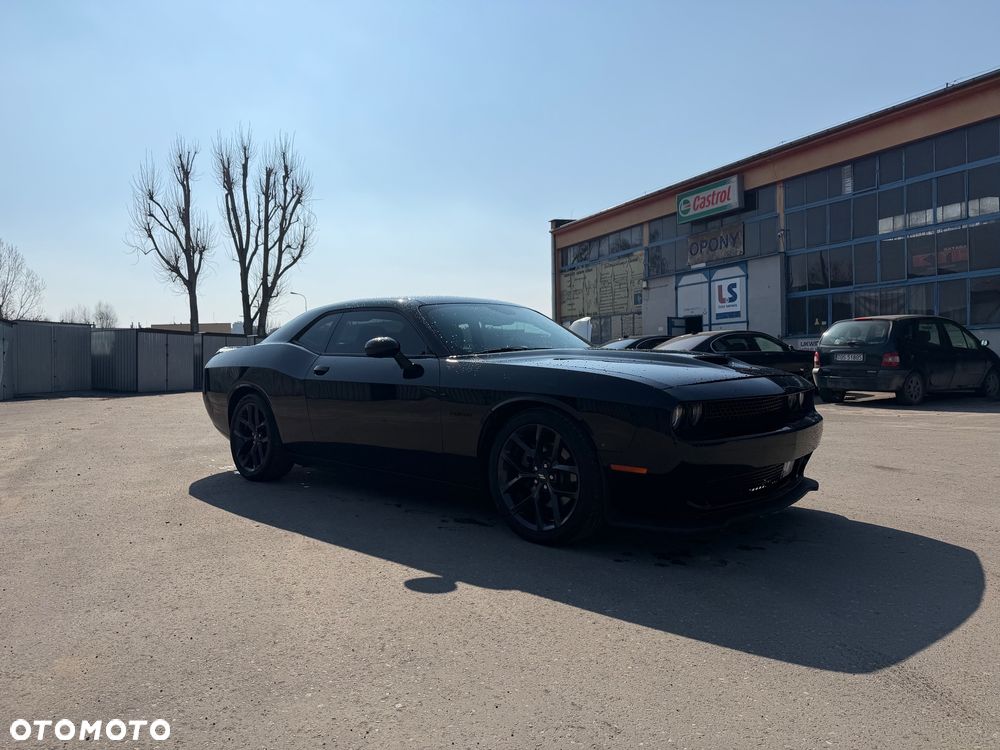 Dodge Challenger - 6