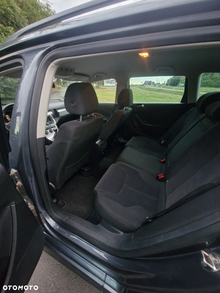 Volkswagen Passat 2.0 TDI DPF R-Line Edition - 12