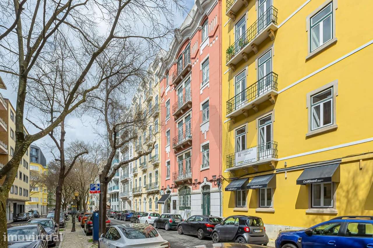 Loja na Rua António Enes com terraço | Potencial para personalizar à s - Grande imagem: 2/34