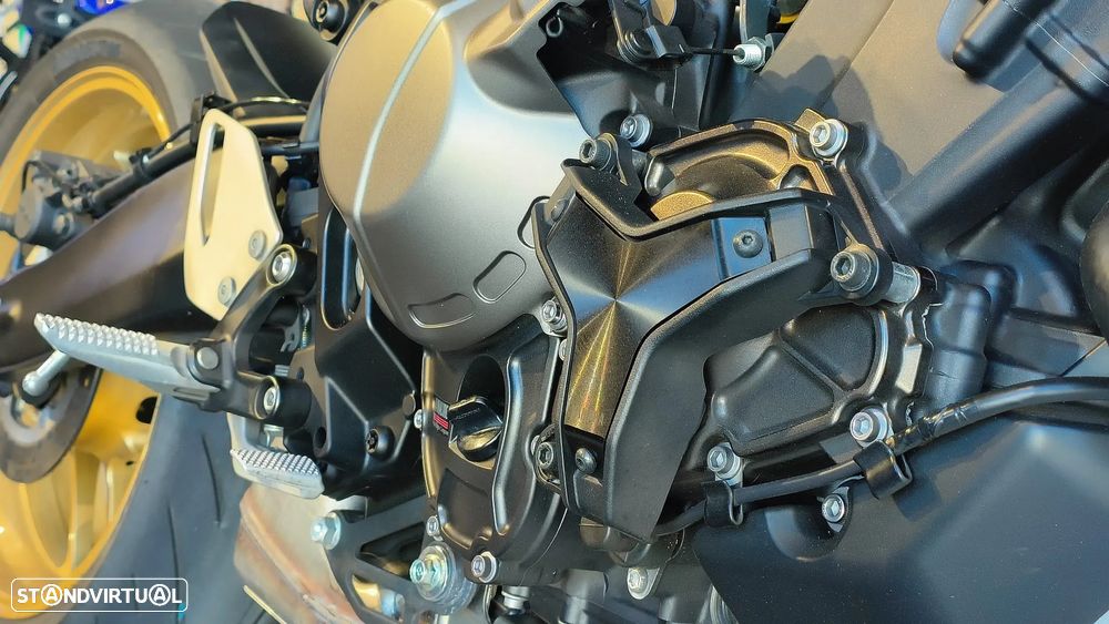 Yamaha XSR 900 - 5