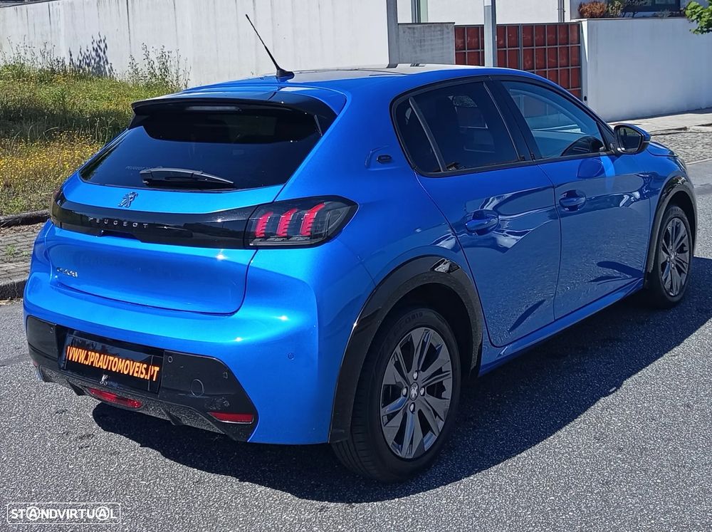 Peugeot e-208 Allure Pack - 7