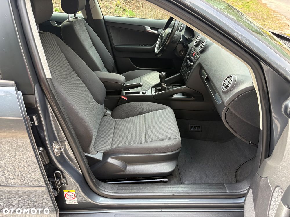 Audi A3 Sportback 1.6 Attraction - 26