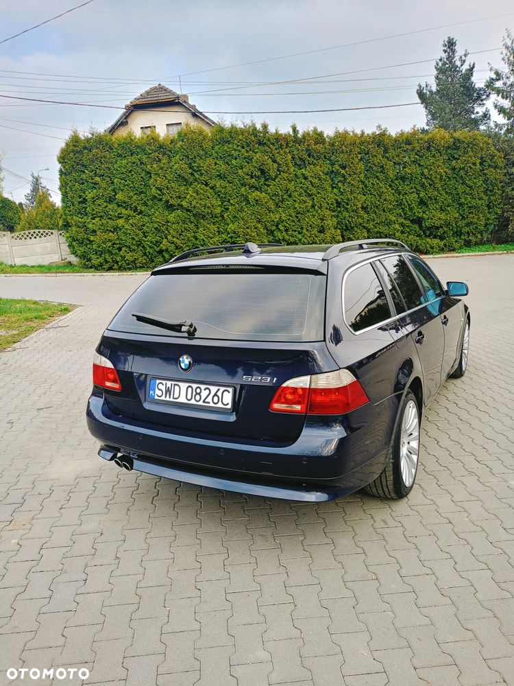 BMW Seria 5 523i - 3