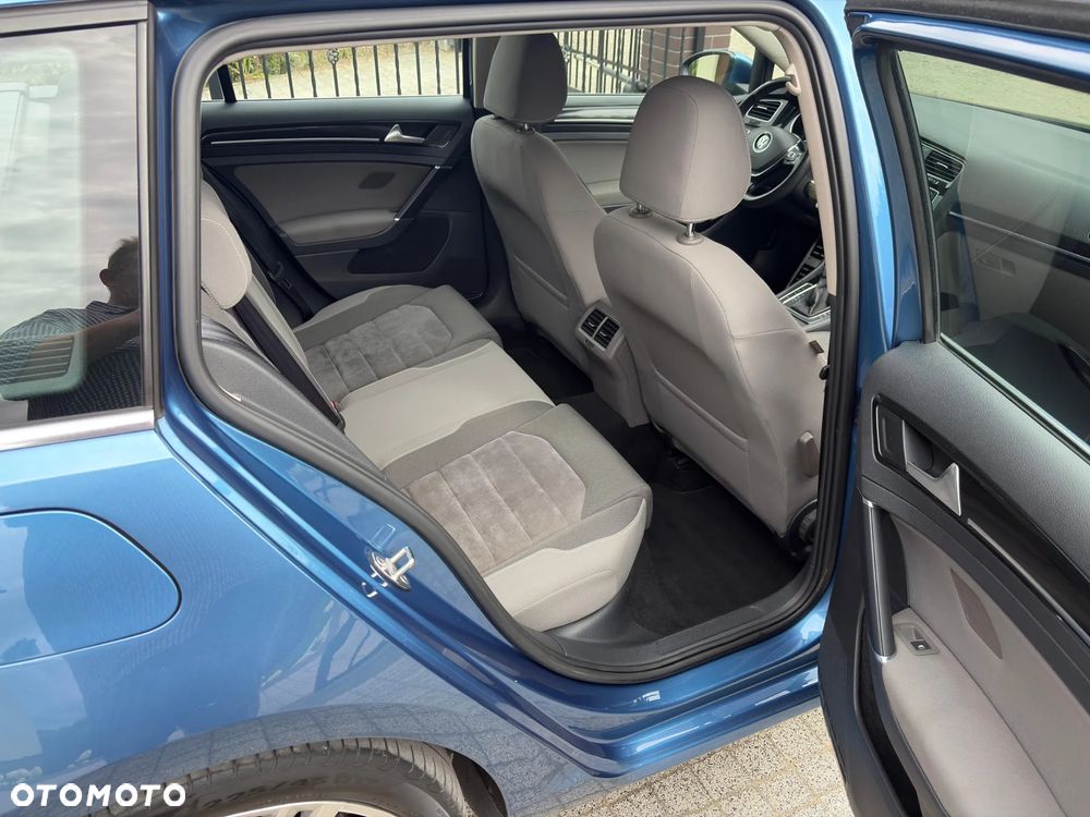 Volkswagen Golf 2.0 BlueTDI DSG Highline - 11
