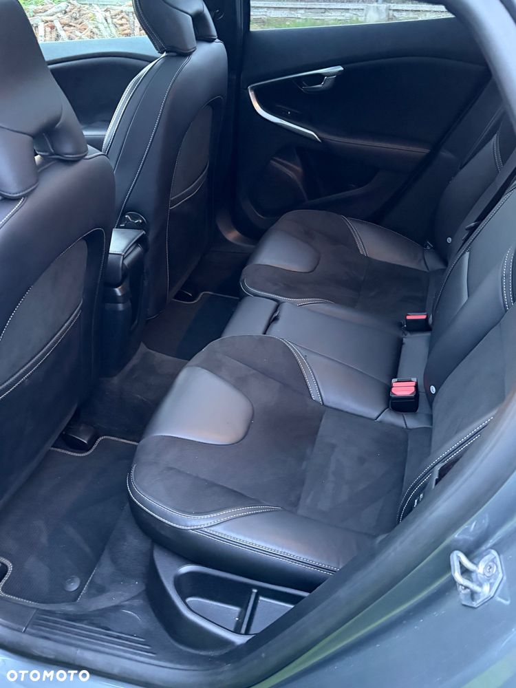 Volvo V40 T3 Drive-E R-Design Momentum - 22