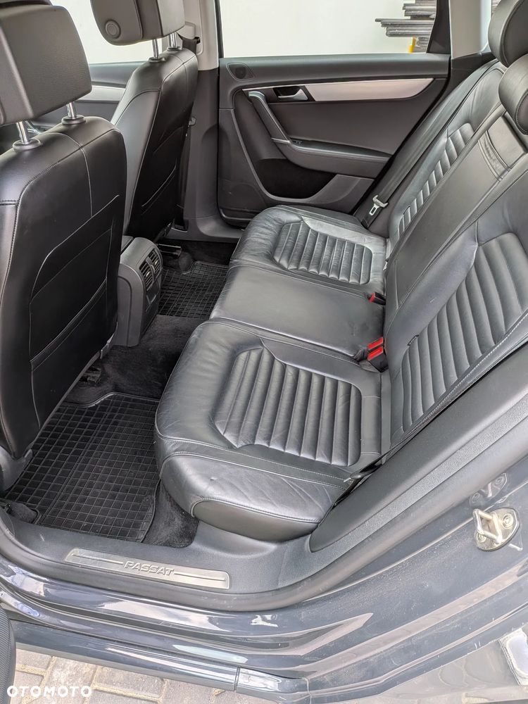 Volkswagen Passat 2.0 TDI Highline - 11