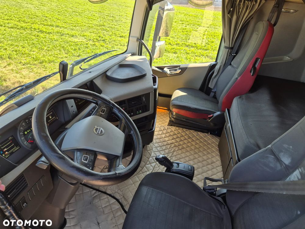 Volvo FH Low deck , mega . - 10