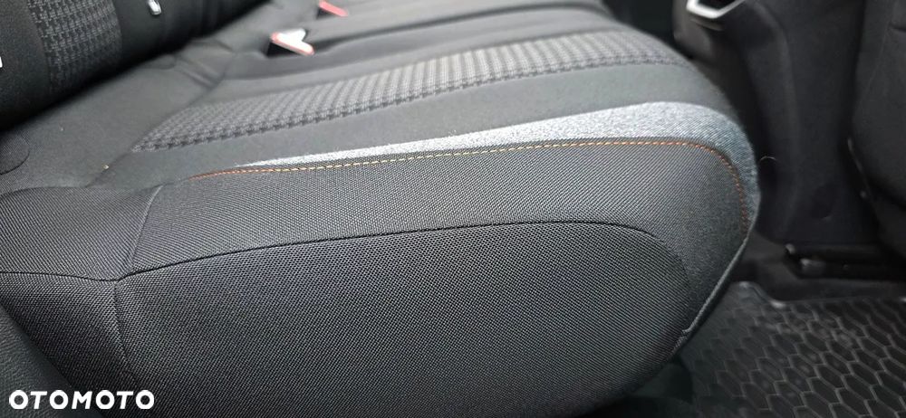 Peugeot 3008 1.2 PureTech Allure S&S EAT8 - 13