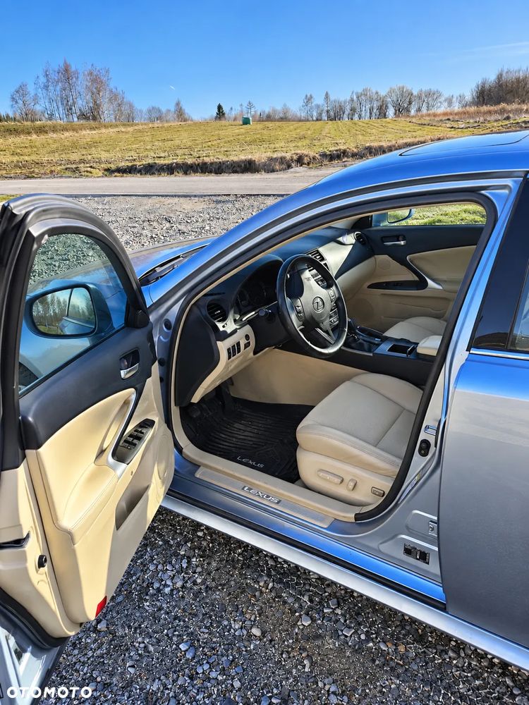 Lexus IS 220 D Elegance - 2