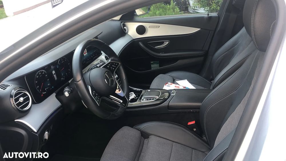 Mercedes-Benz E - 12