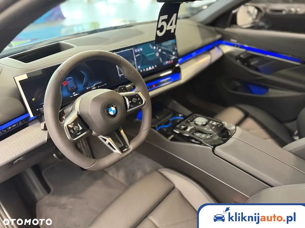 BMW Seria 5 520d xDrive mHEV M Sport - 6