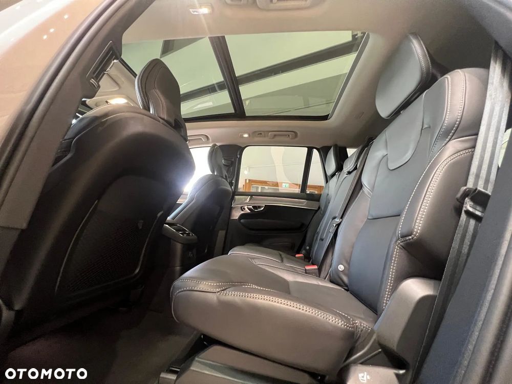 Volvo XC 90 - 23