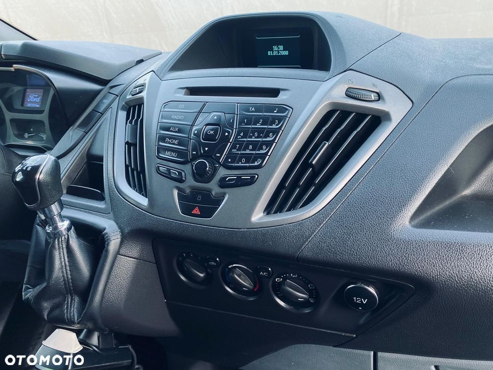 Ford TRANSIT CUSTOM - 18