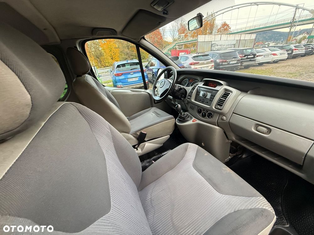 Opel Vivaro - 8