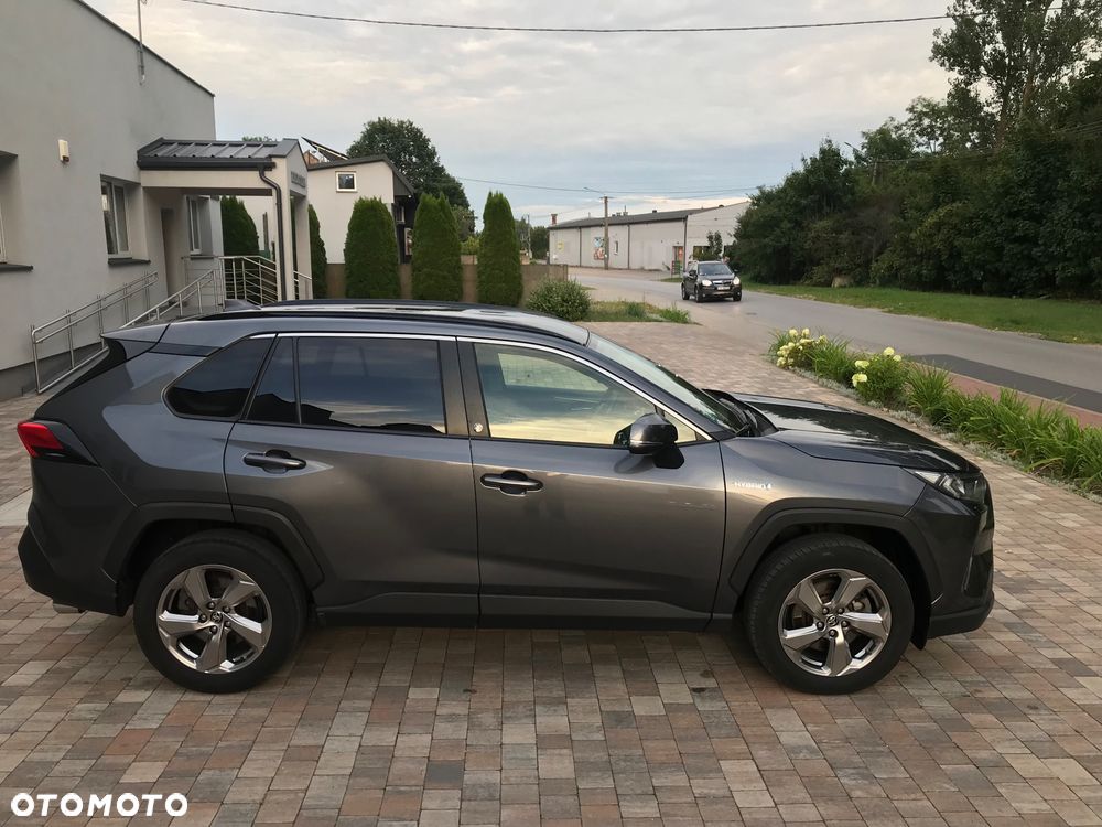 Toyota RAV4 - 8
