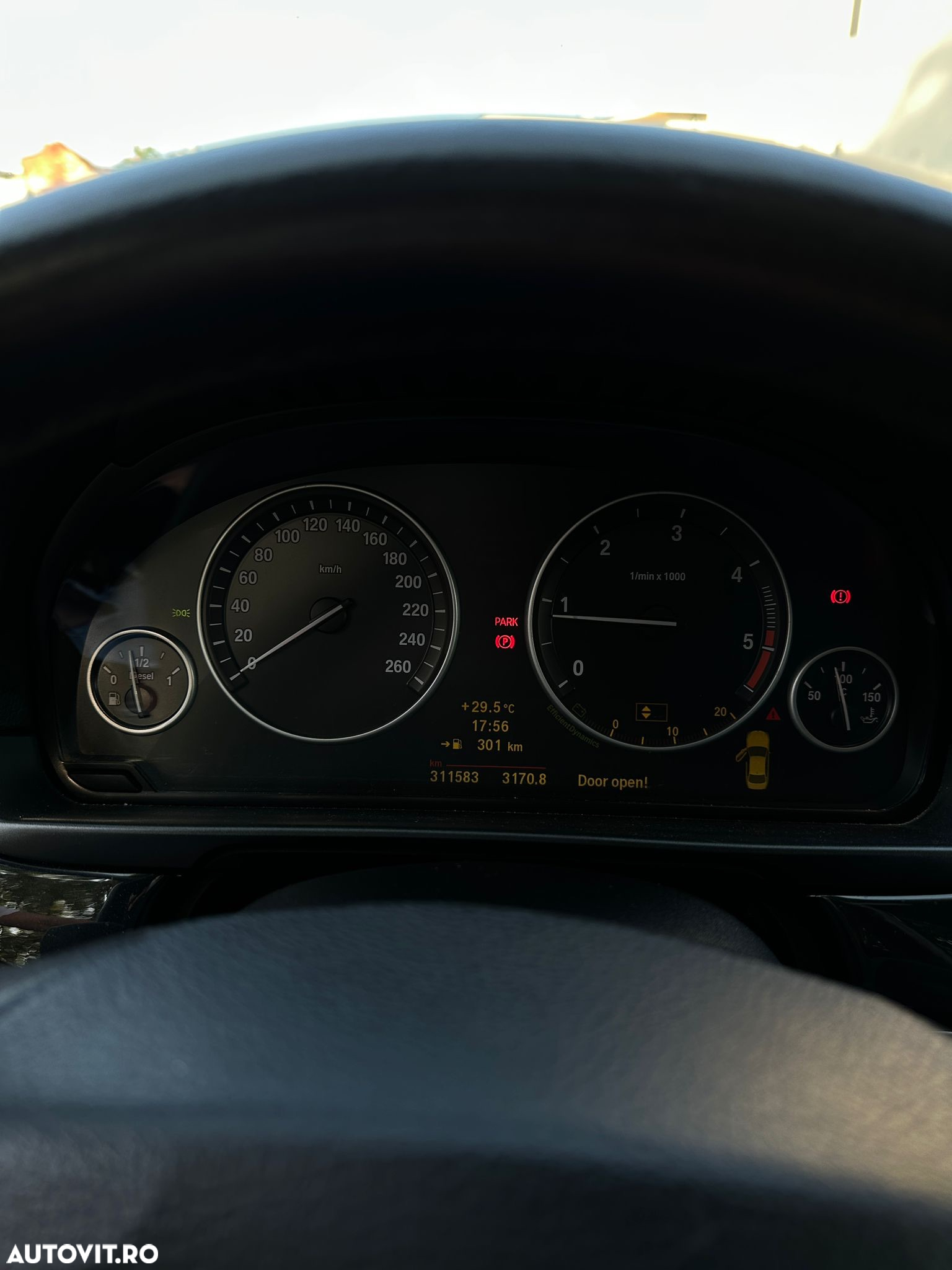 BMW Seria 5 520d Touring - 9