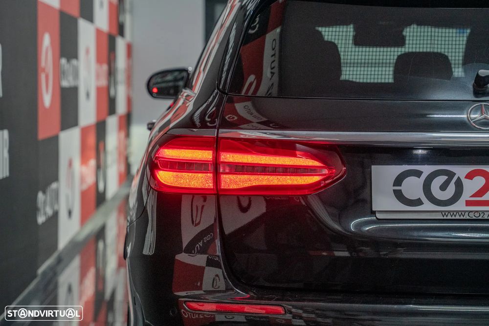 Mercedes-Benz E 220 d AMG Line - 11