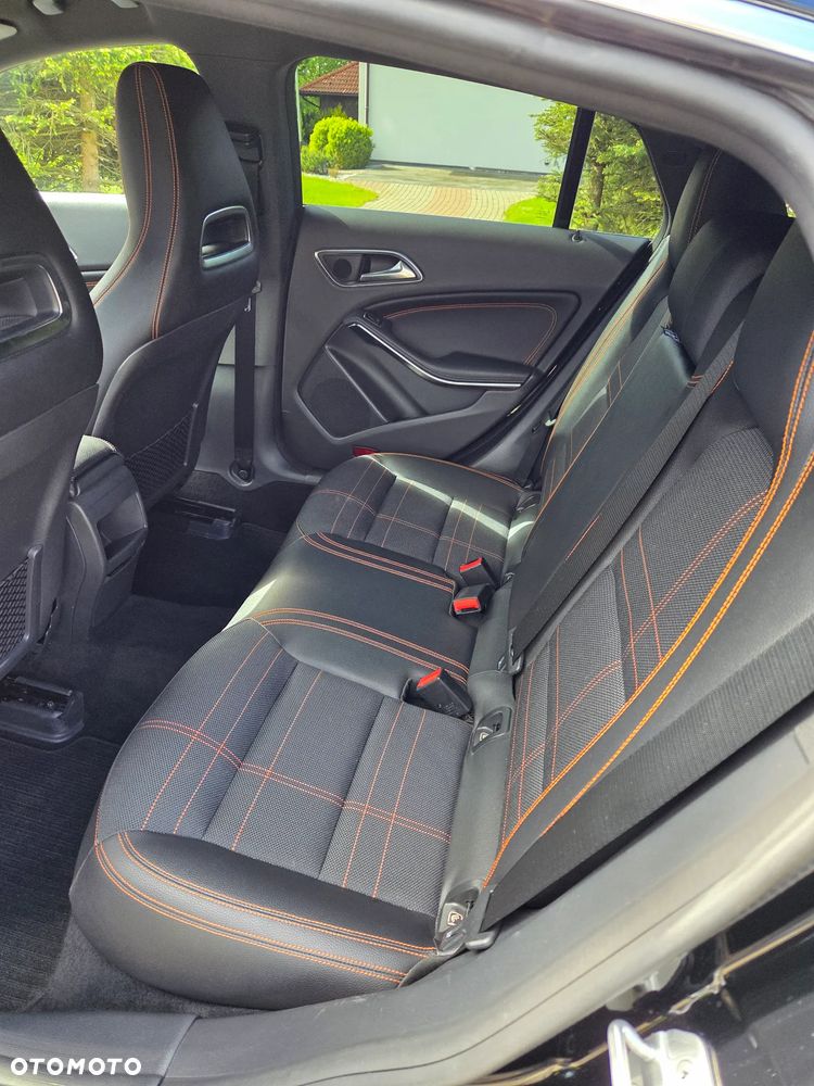 Mercedes-Benz CLA 220 (CDI) d 7G-DCT - 13