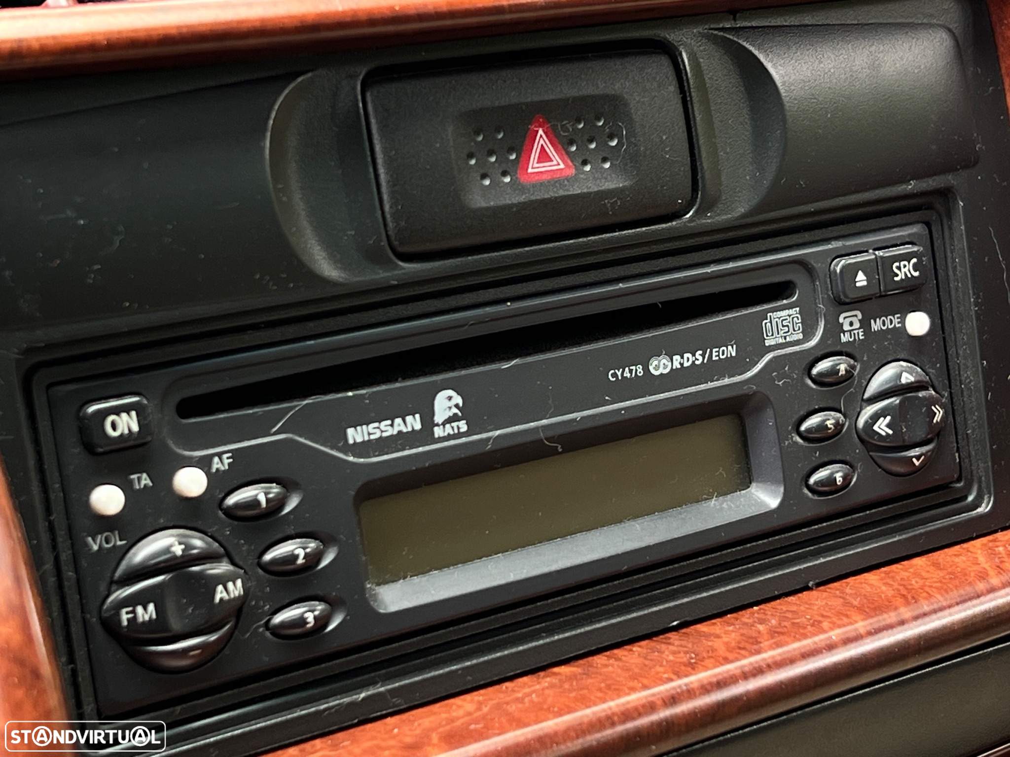 Nissan Terrano II 3.0 TDi Elegance Bicolor - 17