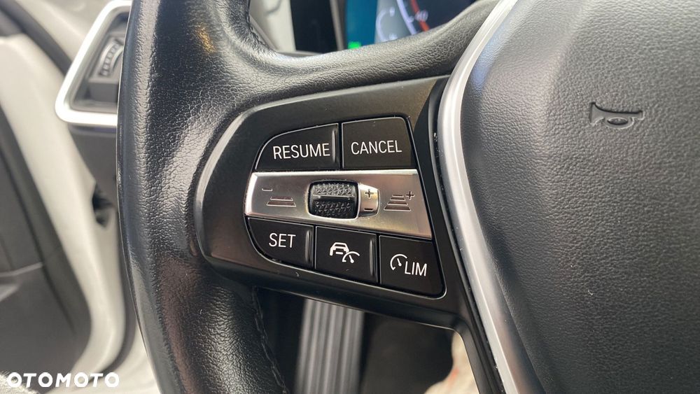 BMW Seria 3 320i Sport Line - 22