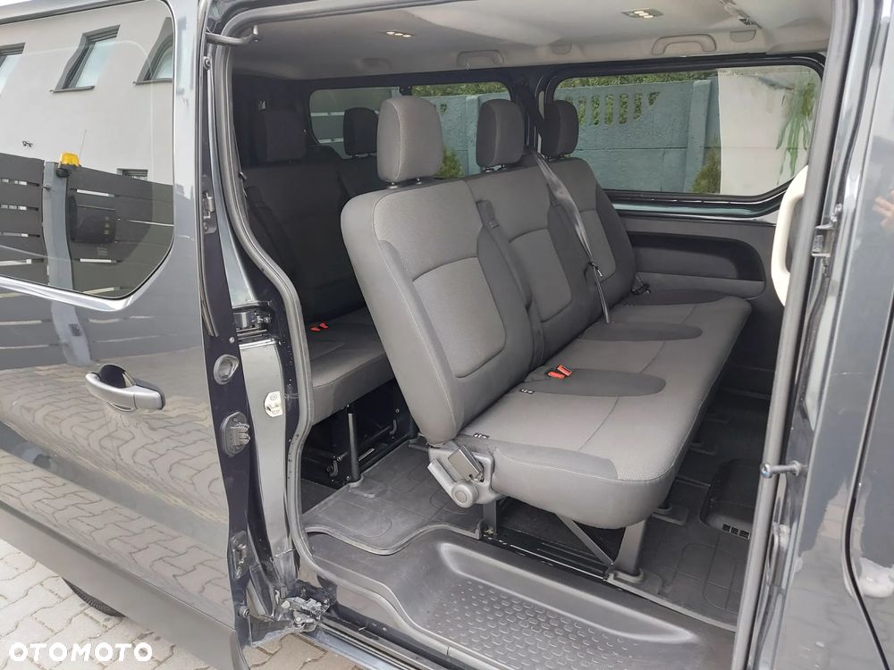 Renault Trafic - 12