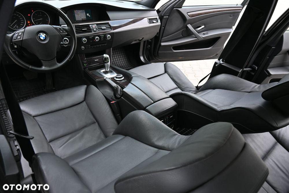 BMW Seria 5 530d - 28