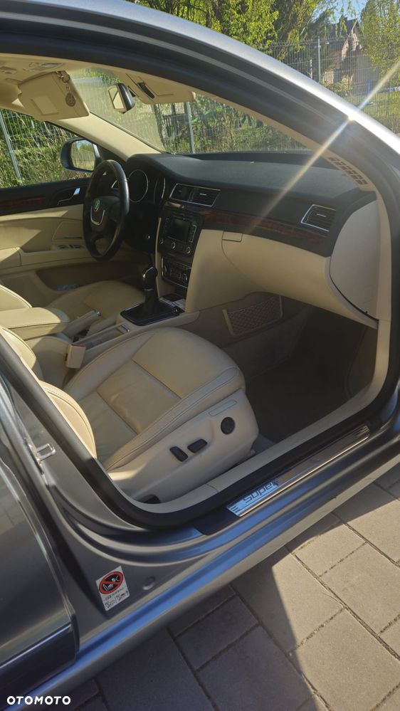 Skoda Superb 2.0 TDI Ambition - 7