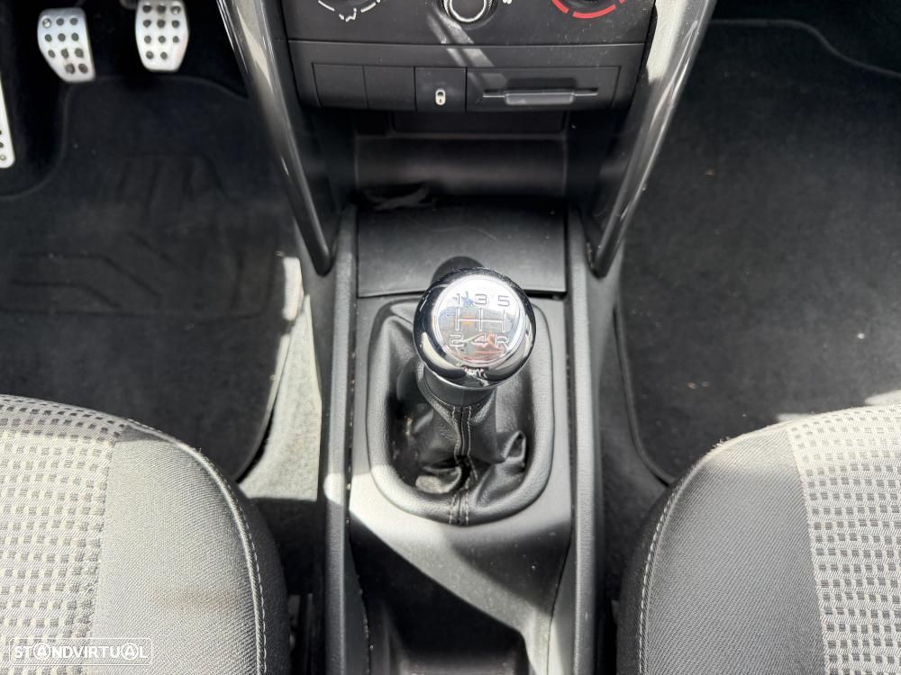 Peugeot 207 1.4 HDi Sportium - 18