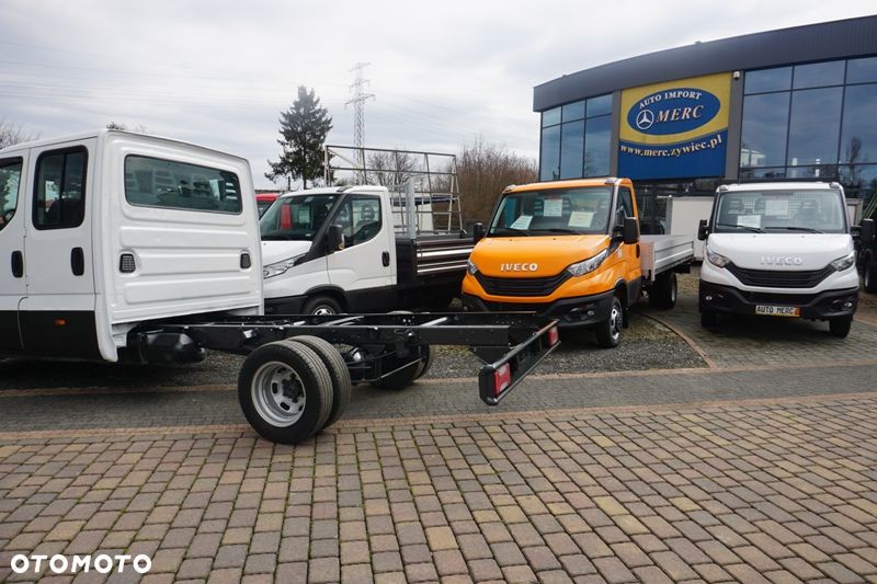 Iveco 35C14 doka skrzynia wywrotka HDS żuraw - 11