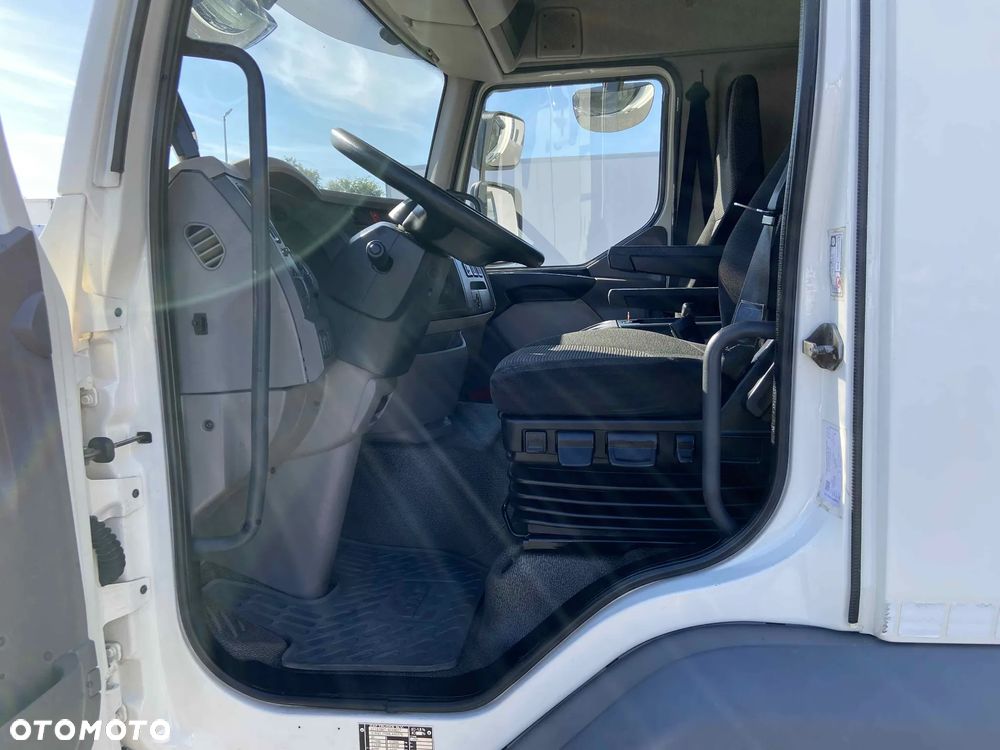 DAF LF 210 CHŁODNIA DŁUGOŚĆ 5.40 CARRIER CHEREAU SYPIALKA - 8