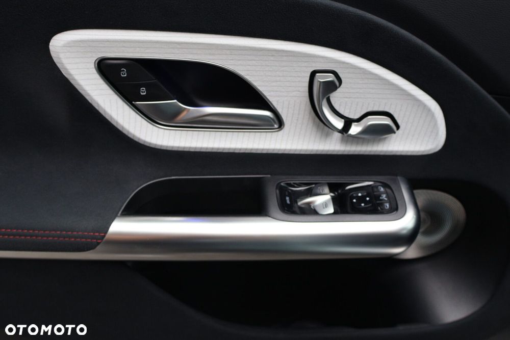Mercedes-Benz GLB - 19