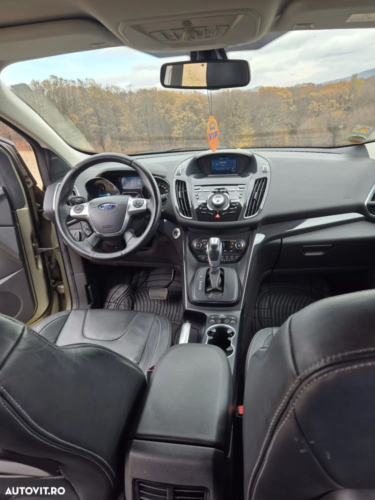 Ford Kuga 2.0 TDCi 4WD Powershift Titanium - 10