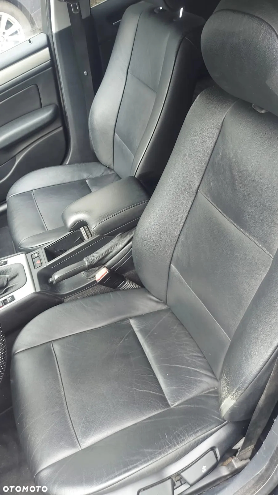 BMW Seria 3 320i Touring - 25