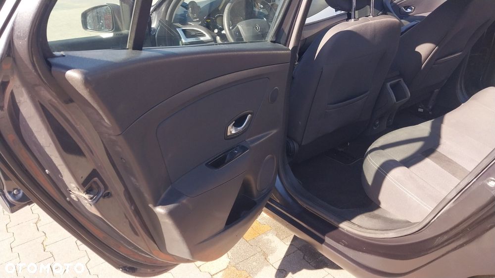 Renault Megane 1.9 dCi Color Edition - 27