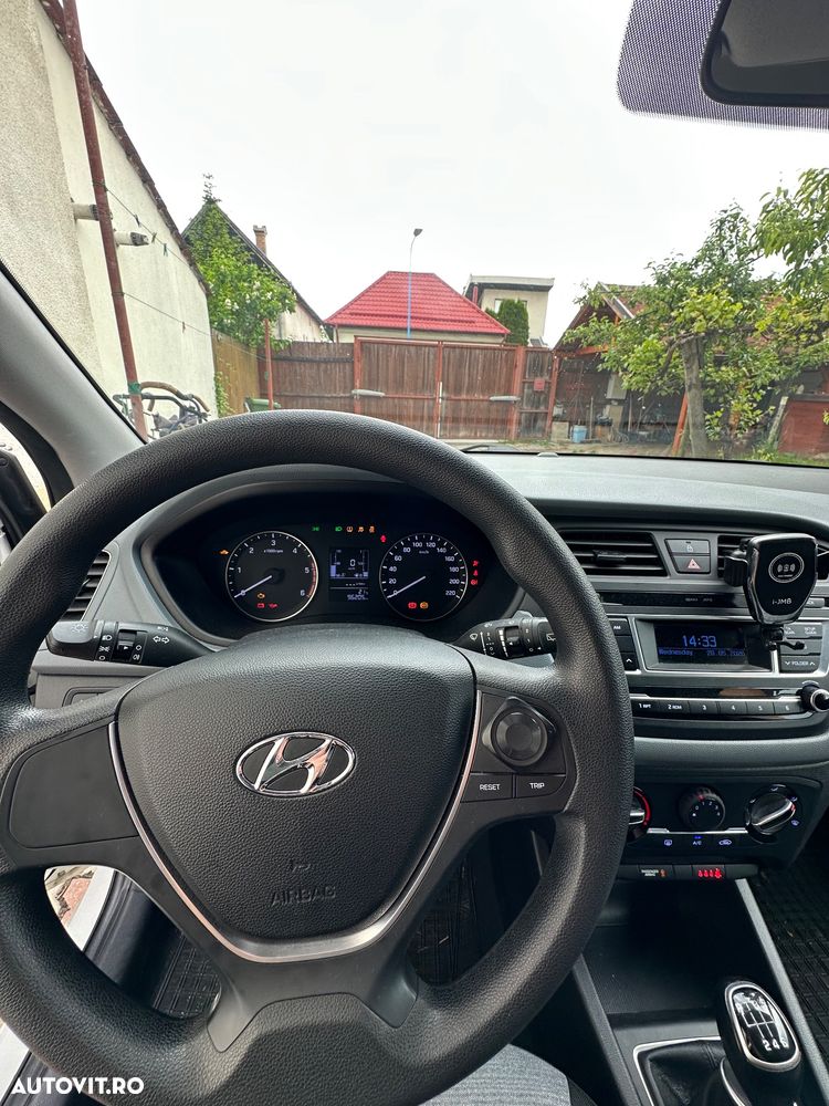 Hyundai i20 1.1 CRDi M/T Confort - 11