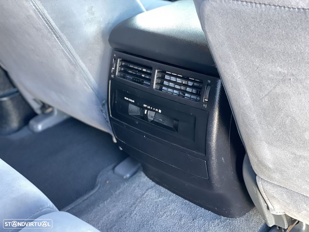 Toyota Land Cruiser VDJ 200 V8 4.5 D-4D - 45