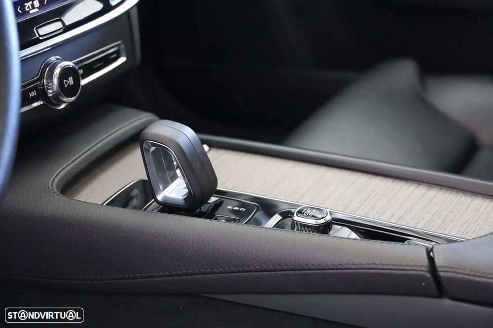 Volvo V90 Cross Country 2.0 B4 AWD - 17